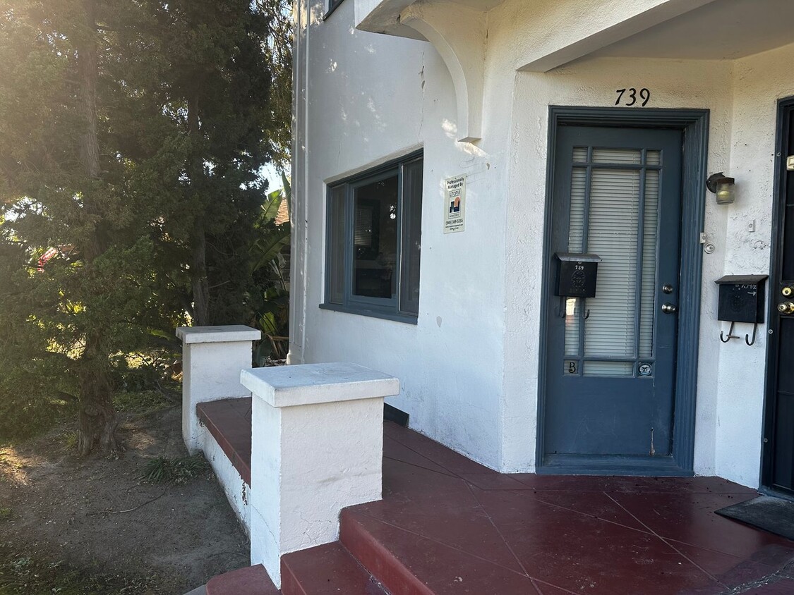 739 N Lemon St Unit 739, Anaheim, CA 92805 Room for Rent in Anaheim
