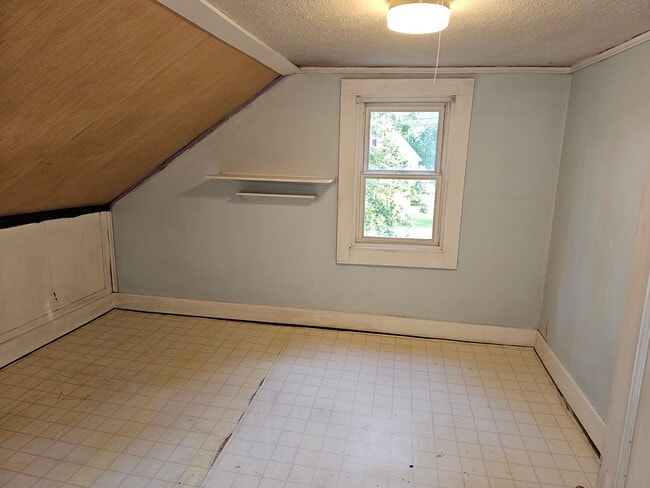 Building Photo - 35 Beech St