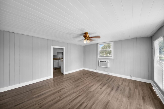 Building Photo - 2950 Packinghouse Rd