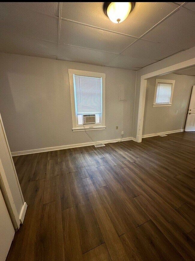 Foto del edificio - 479 Lawson Ave W