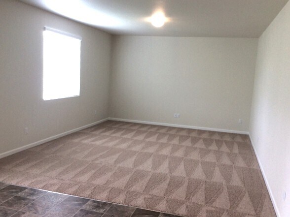 Foto del edificio - 348 Lolo Trail Ave