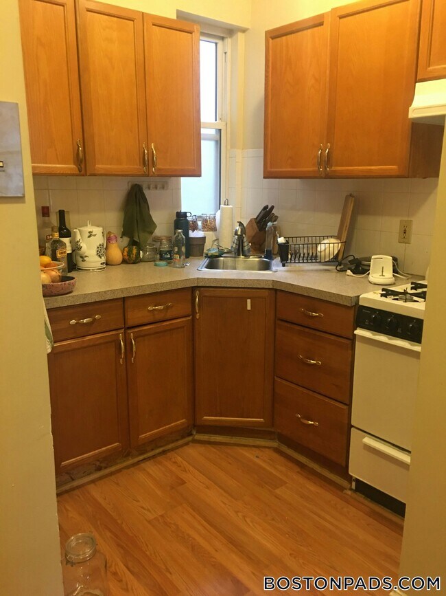 Building Photo - 1193 Commonwealth Ave