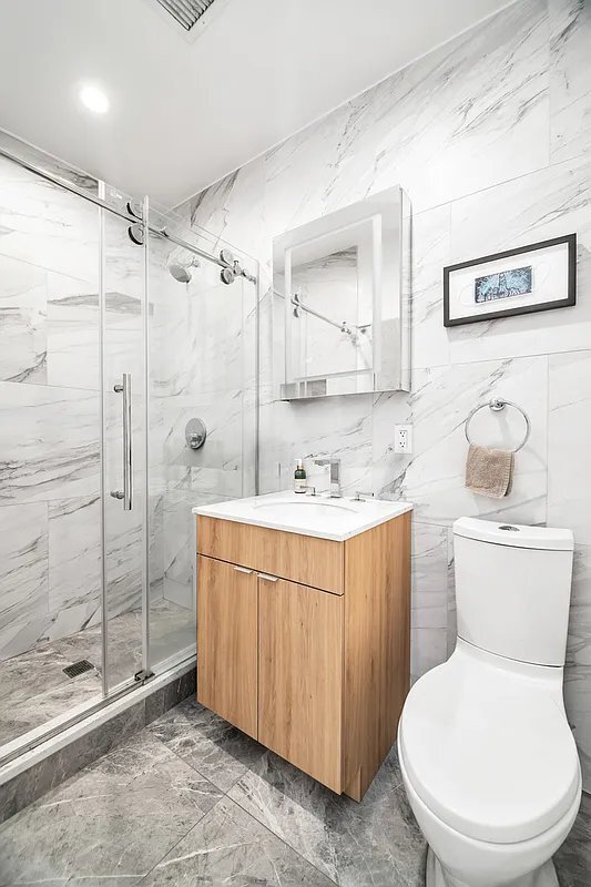 Building Photo - 333 Warren St