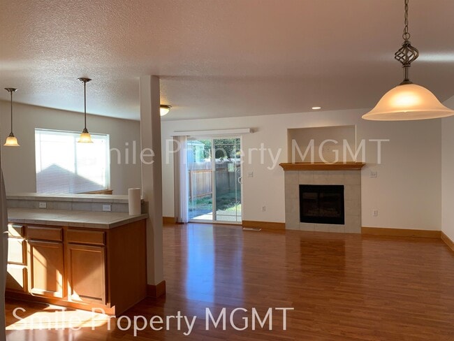 Photo - 8013 SE Ogden St House