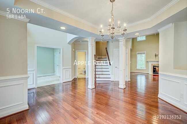 Photo - 5 Noorin Ct House