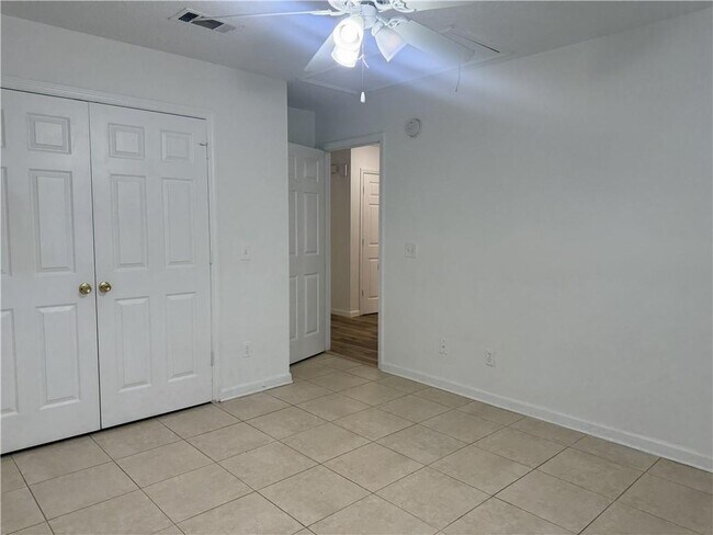 Foto del edificio - 294 Windridge Dr