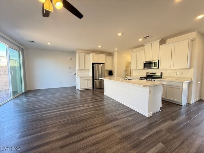 Building Photo - 9685 Dalton Lk St