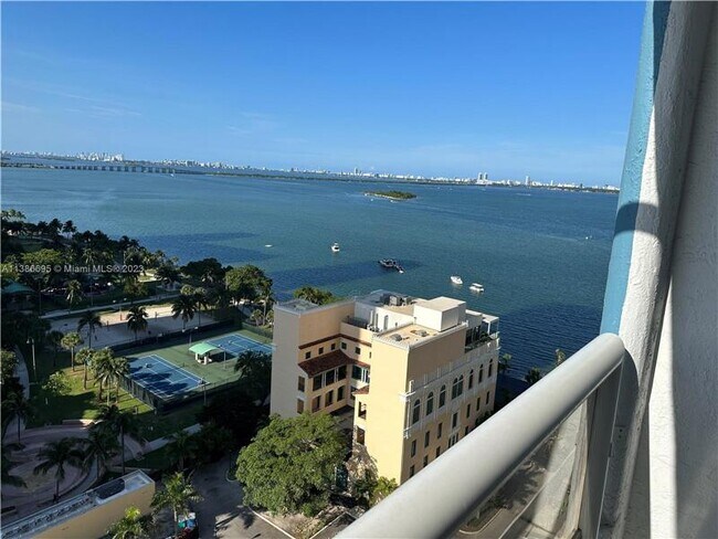 Foto del edificio - 1717 N Bayshore Dr