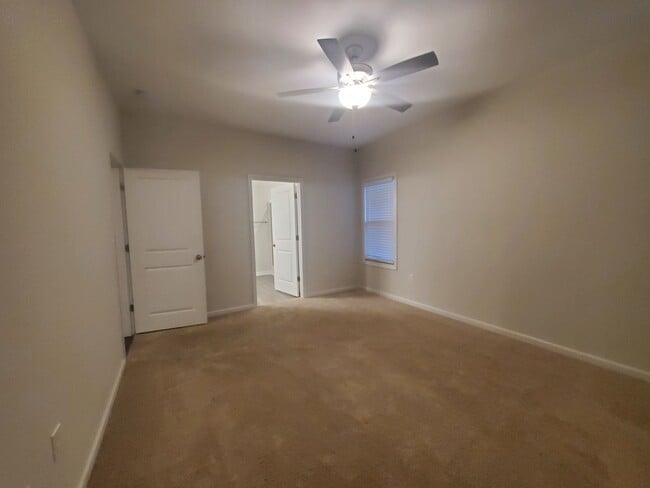 Building Photo - 20 Double Tree Lane ~ Stage Coach Estates~...