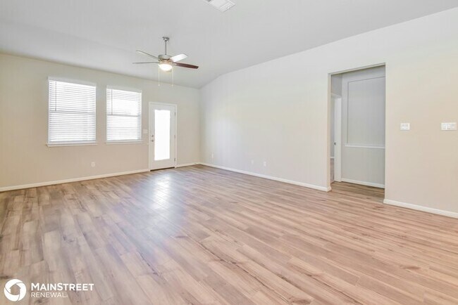 Building Photo - 4942 Drifter Oaks, St Hedwig, TX 78152