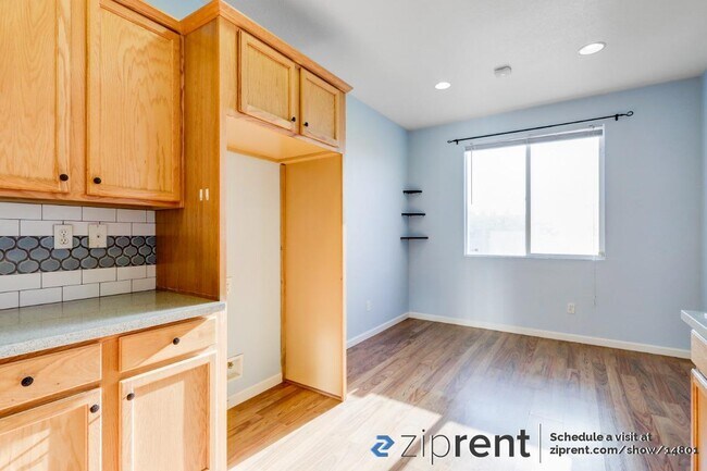 Foto del edificio - 2510 Huckleberry Cir