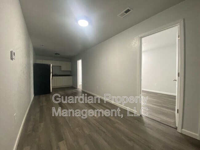 Foto del edificio - 123.5 N Main St