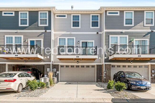 Foto del edificio - Modern 3-Bed, 3-Bath Home in Windward at L...