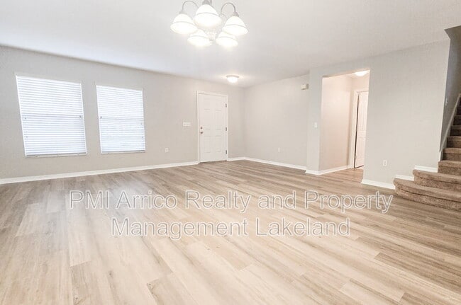 Building Photo - 6955 Lake Eaglebrooke Dr