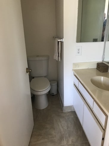downstairs 1/2 bathroom - 640 Vernon Ave