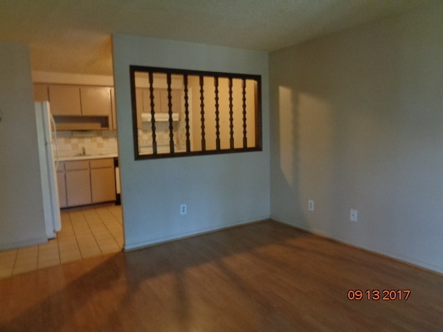 Foto del edificio - Wonderful 1 BR/1 BA third level condo in secured building.