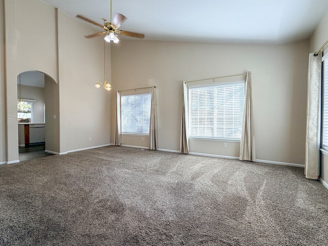 End-Unit Townhome in Littleton - End-Unit Townhome in Littleton