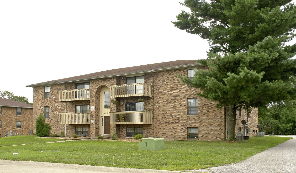 Primary Photo - 1032 Brookshire Ct