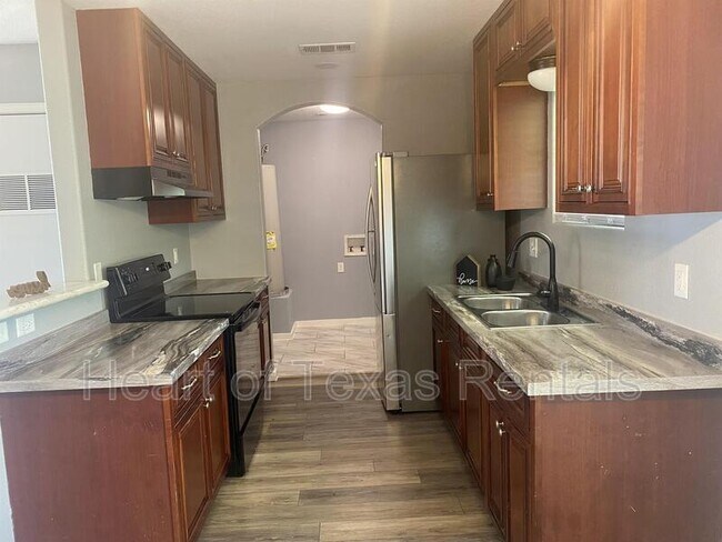 Building Photo - 736 Grice Dr