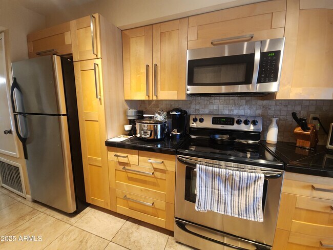 Foto del edificio - 5227 N 24th St