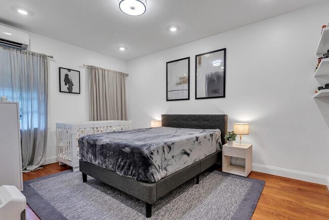 Foto del edificio - 52-24 71st St