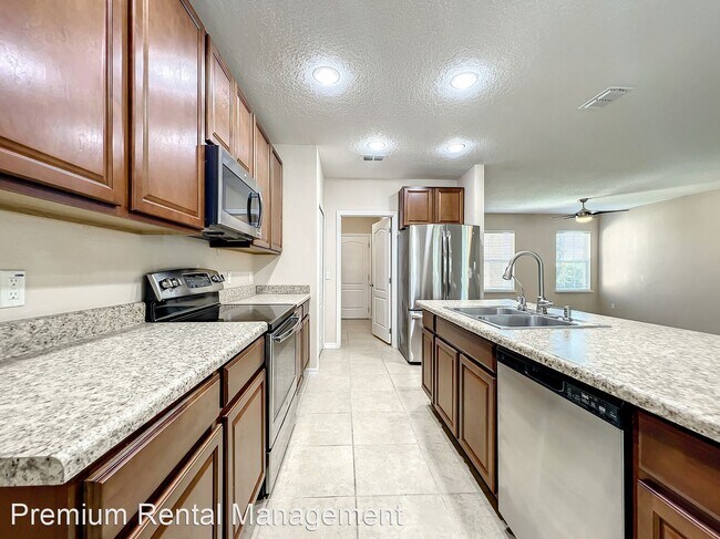Foto del edificio - 3 br, 2 bath House - 7532 Park Hill Ave.