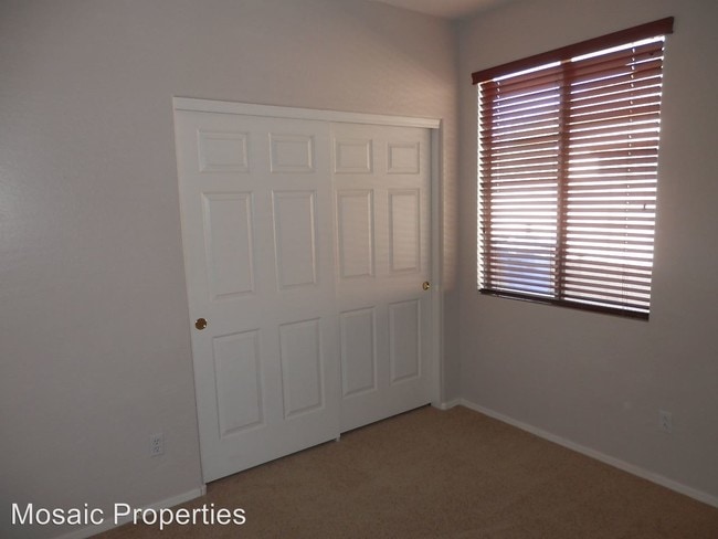 Foto del edificio - 3 br, 2 bath House - 3401 E Powell Way