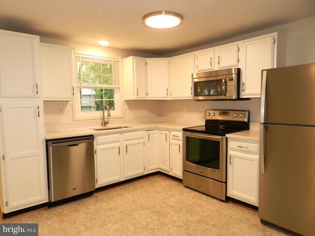 Foto del edificio - 10605 Holleybrooke Dr