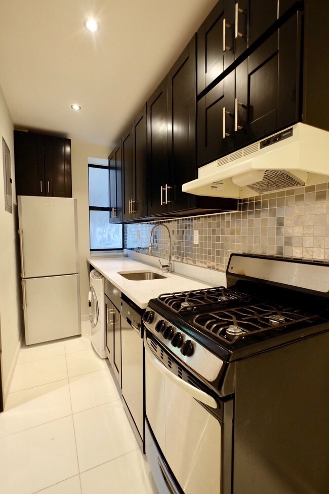Foto del edificio - 9 W 110th St