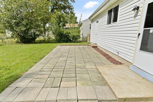 Foto del edificio - 532 Holiday Ave