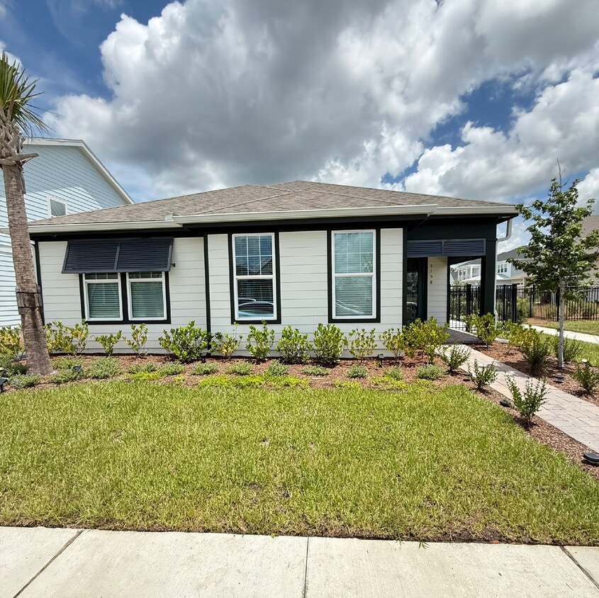 "Spacious 3-Bedroom Home in St. Cloud with... - "Spacious 3-Bedroom Home in St. Cloud with...