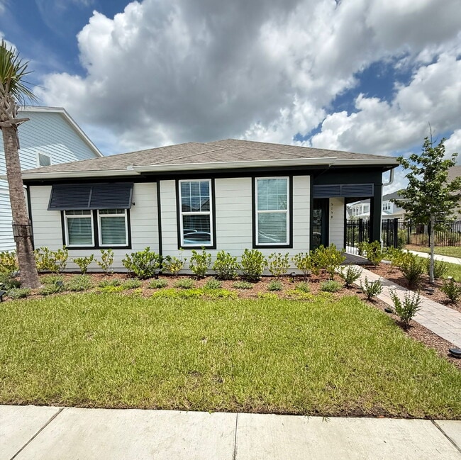 "Spacious 3-Bedroom Home in St. Cloud with... - "Spacious 3-Bedroom Home in St. Cloud with...