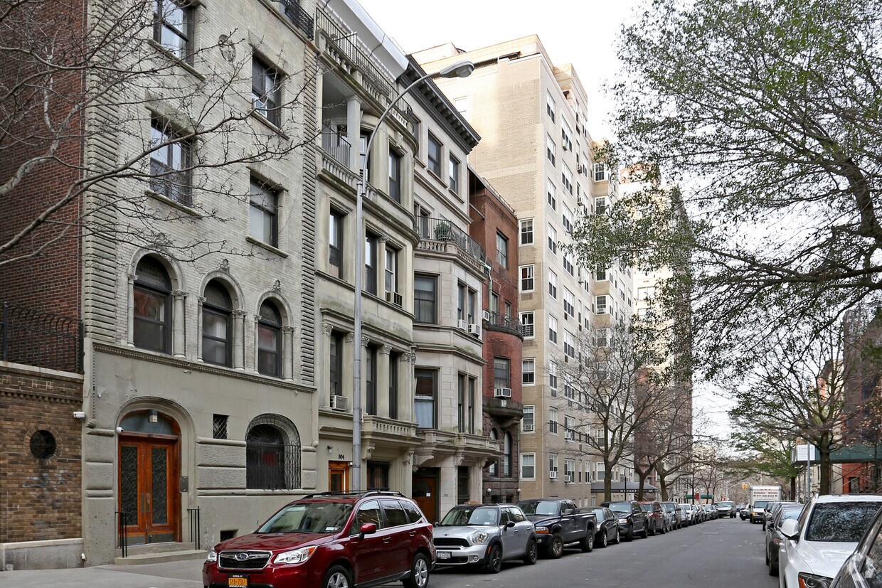Primary Photo - 306 W 76th St