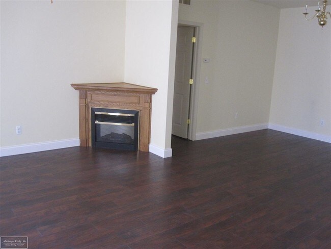 Foto del edificio - 51600 Stern Ln