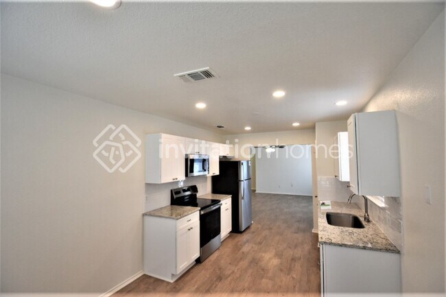 Foto del edificio - 6386 Twilight Cir