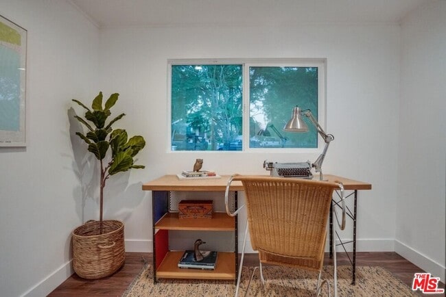 Foto del edificio - 5137 N Eagle Rock Blvd