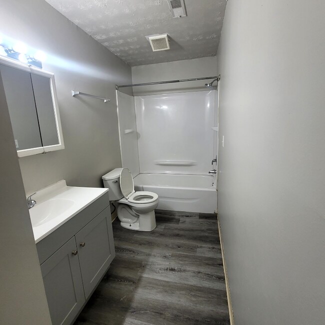 Foto del edificio - 1103 W Maple St