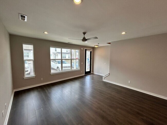 Building Photo - 207 Jeffries Wy