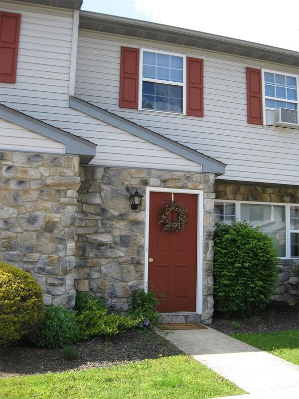 Building Photo - 209 Magnolia Drive