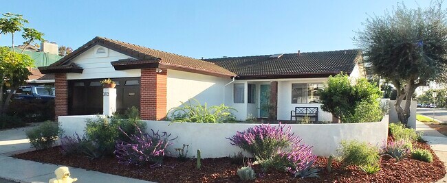 Photo - 313 College Park Dr House