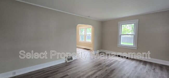 Foto del edificio - 702 Archer Ave