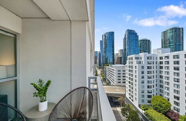 Foto del edificio - Contemporary Unit with High-End Features