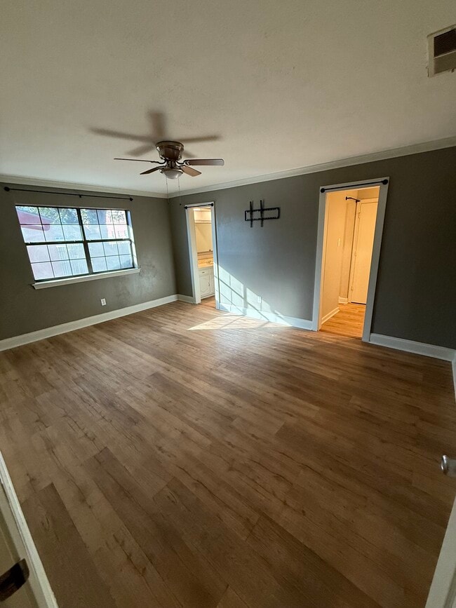 Foto del edificio - 207 E Kimbrough St