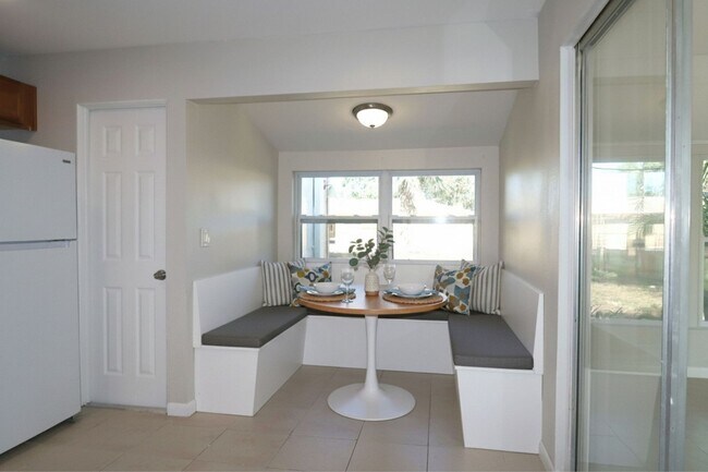 Foto del edificio - 3 Bedroom, 1 Bathroom Home for Rent in St Petersburg!