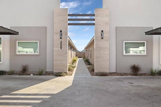 Foto del edificio - 3509 Duke Ave