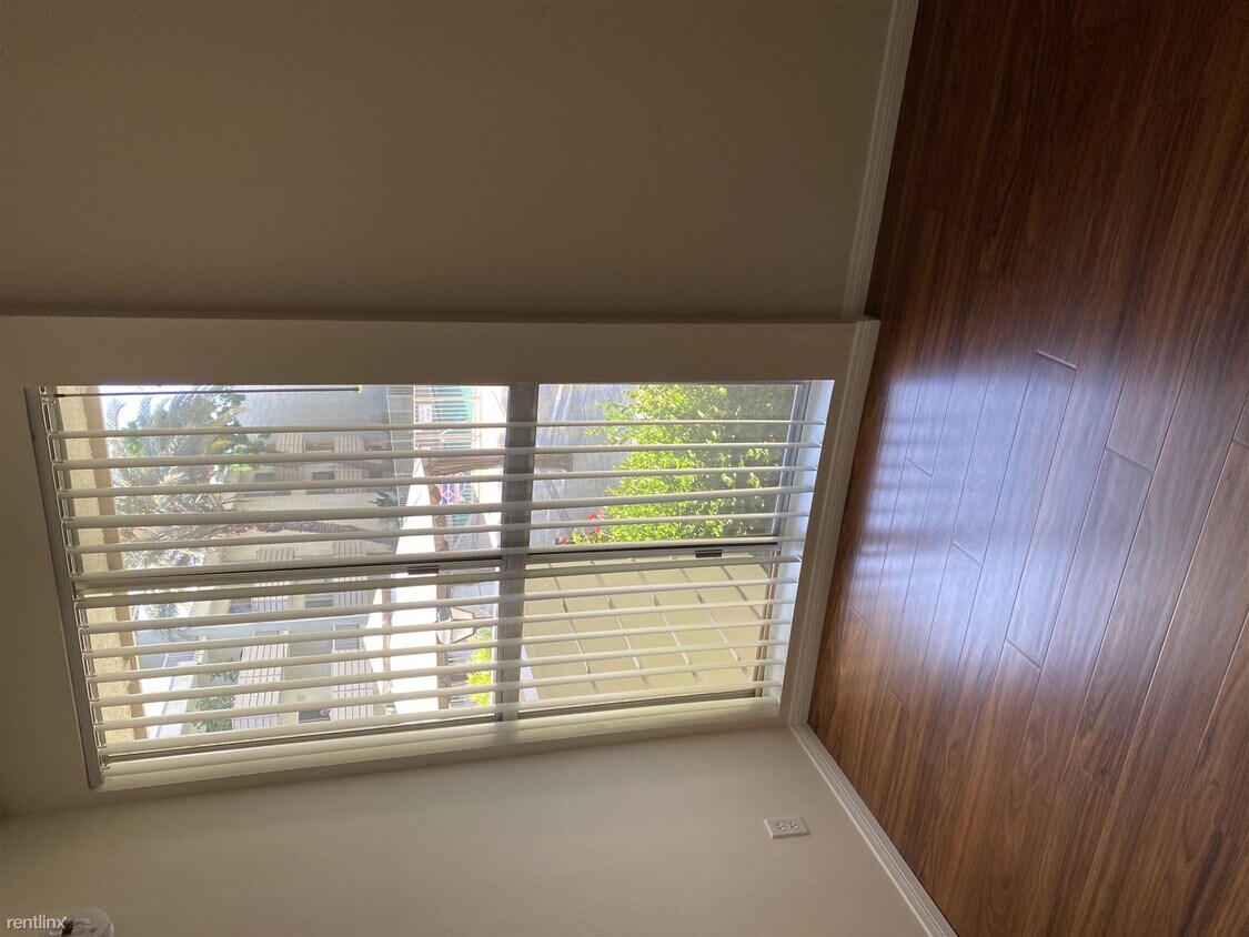 Foto del edificio - 5400 Yarmouth Ave