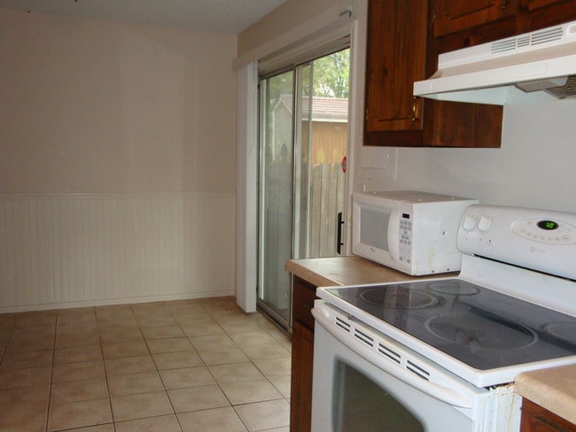 Building Photo - 919 Ketch Ct