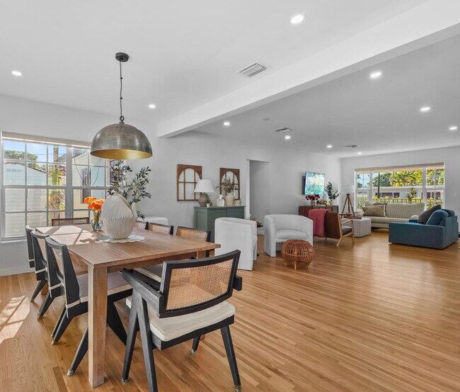Foto del edificio - 6331 SW 18th St