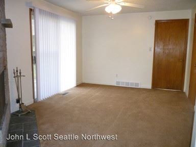 Building Photo - 3 br, 2 bath House - 13306 15th Ave NE