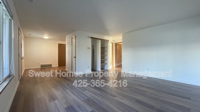 Foto del edificio - 2007 131st Ave NE